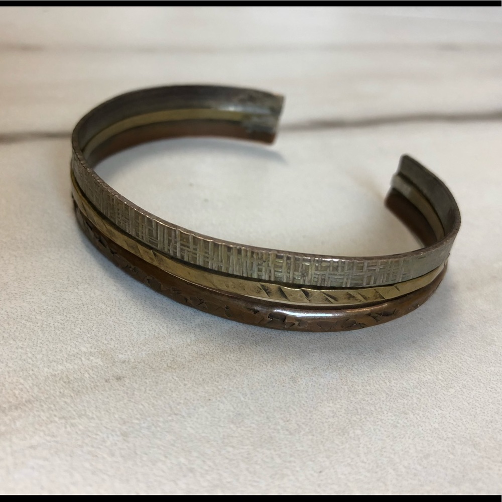 Mixed metal bracelet